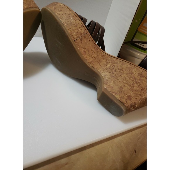 Women's‎ Brown Strappy American Eagle Wedge Sandals Platform Size 8 - Picture 8 of 8